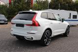 Volvo XC60 B5 Benzin Ultra Dark Massage Sitze - Volvo XC60: Ultra Dark