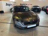 Skoda Octavia Combi Selection Plus-GARANTIE-AHK-KAMERA - Skoda Octavia: Selection Plus