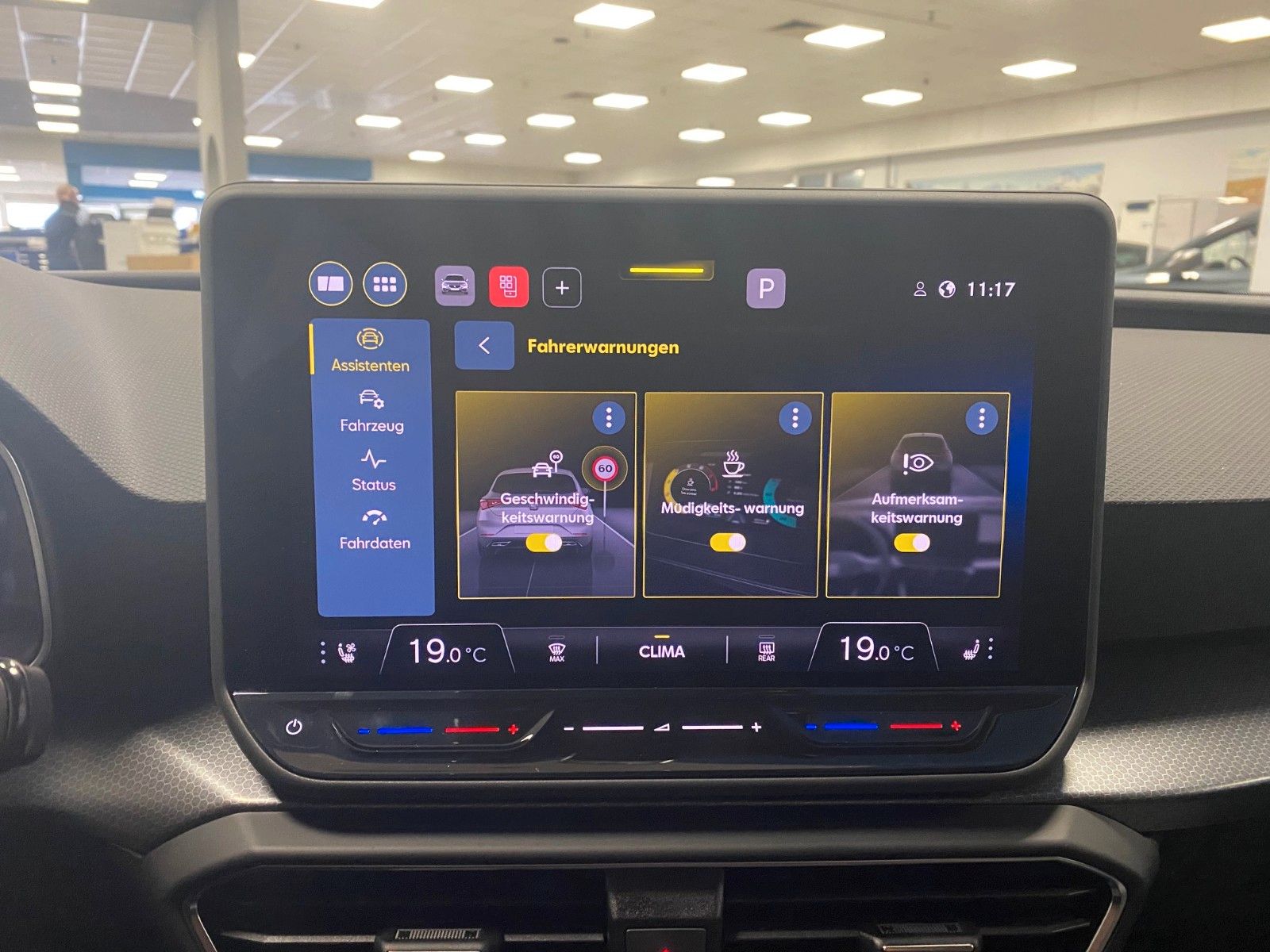 Fahrzeugabbildung SEAT Leon 1.5 TSI STYLE+R Kamera+ACC+3 Zonen KLIMA+BC