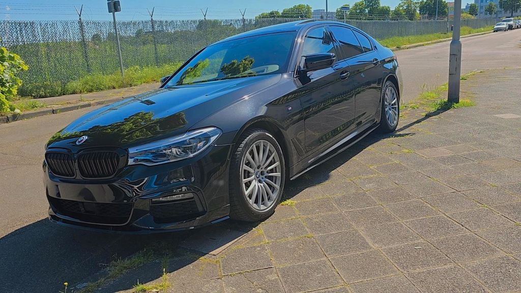 Image of BMW 530