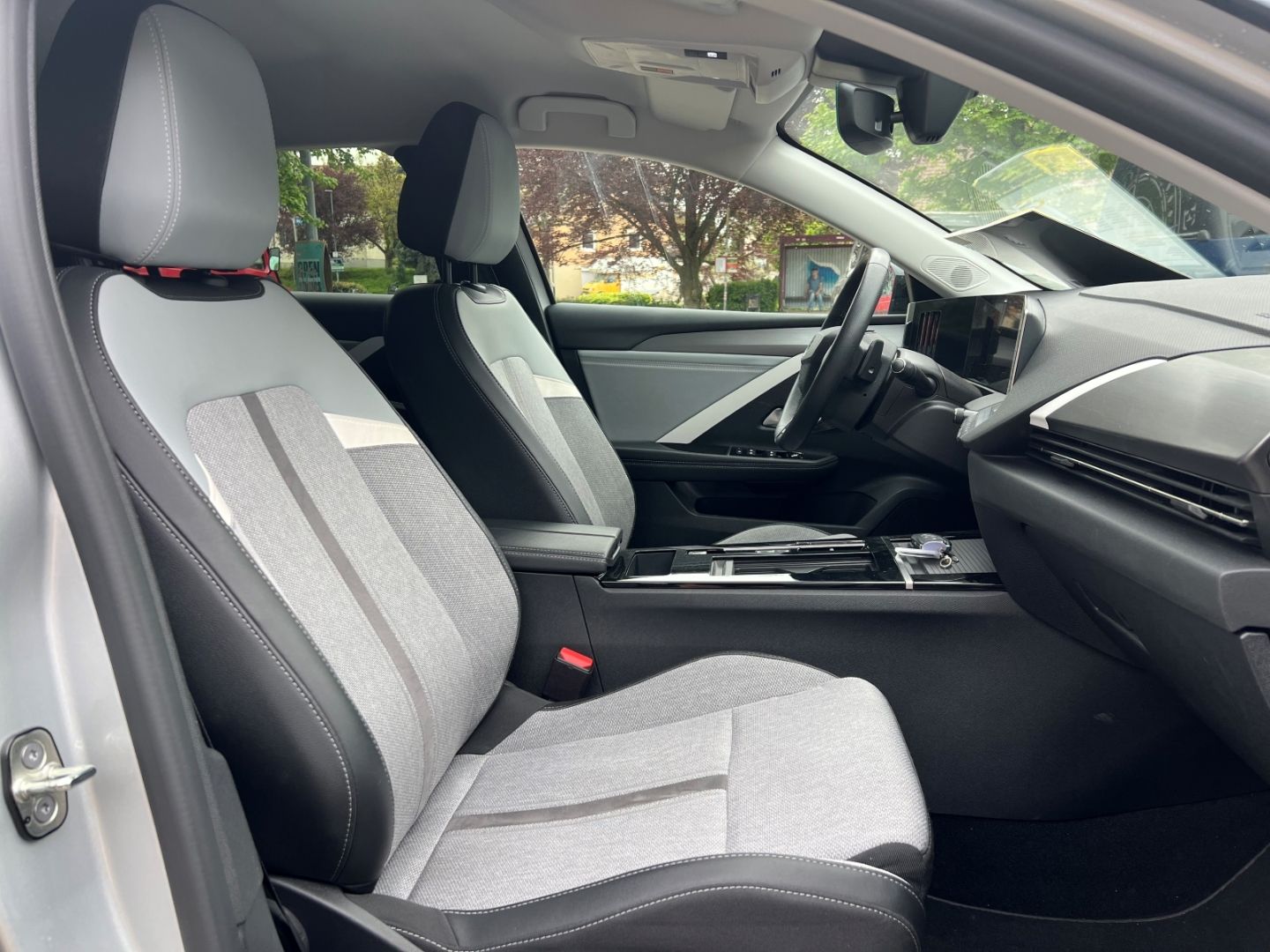 Fahrzeugabbildung Opel Astra L Sports Tourer Elegance AHK-abnehmbar LED