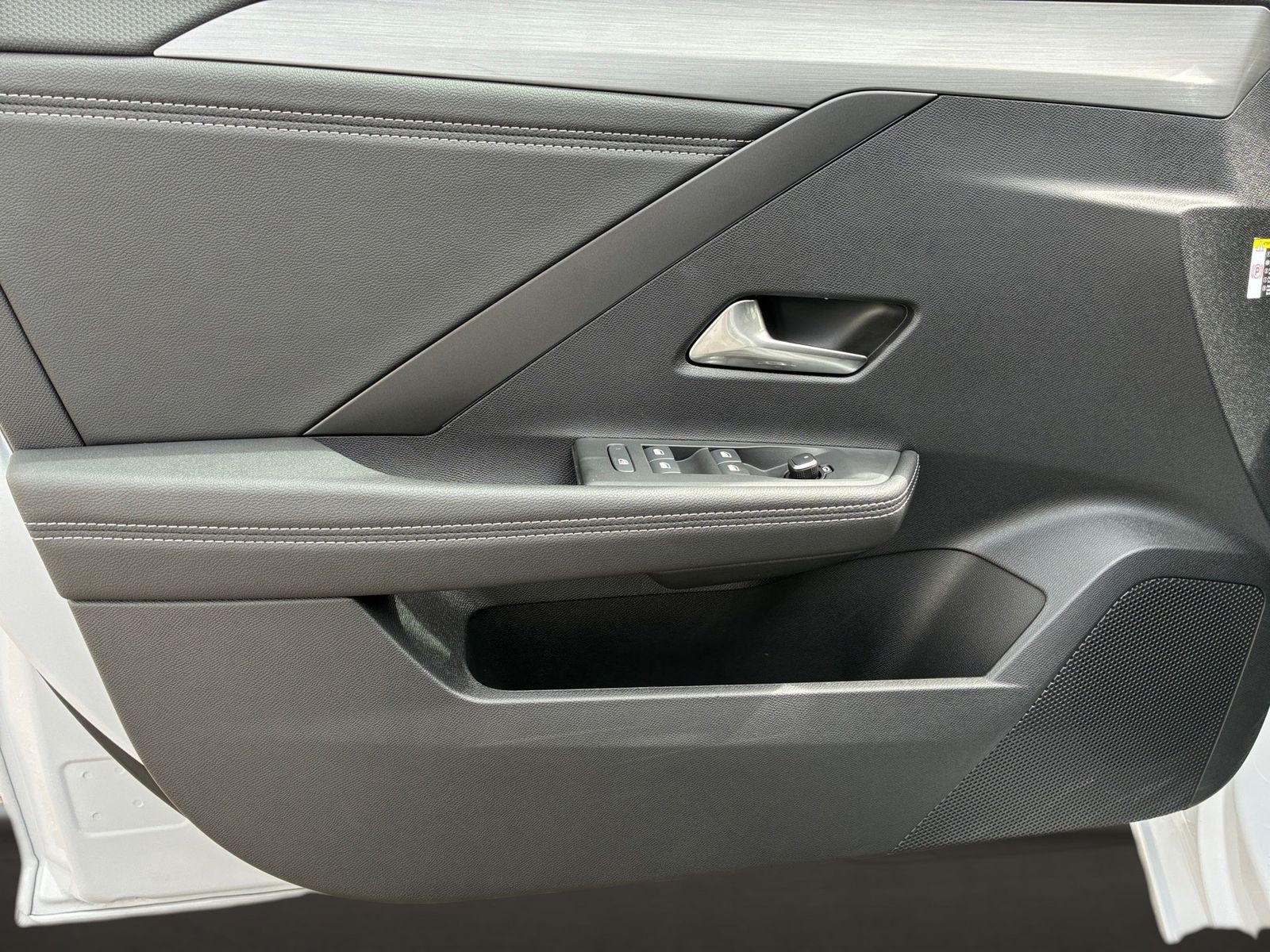 Fahrzeugabbildung Opel Astra L GS 1.6 Plug-In-Hybrid 360,HUD,LED,LM,NAV