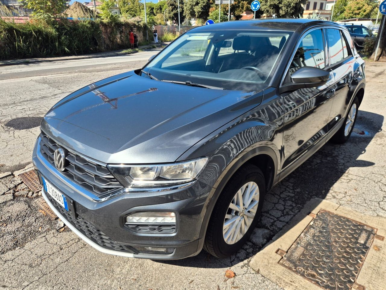 Volkswagen T-Roc 1.6 TDI SCR Business BlueMotion imagem 2