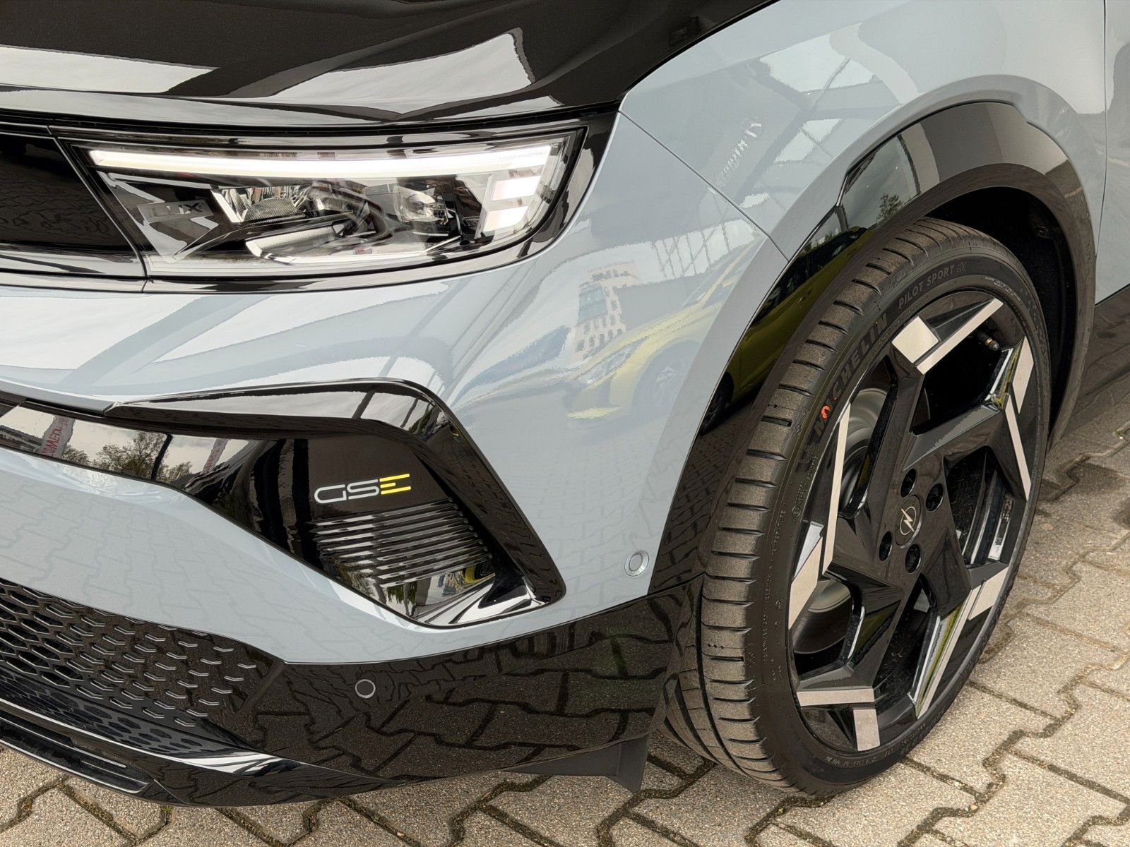 Fahrzeugabbildung Opel Mokka e GSE Kamera,LED,Matrix,Navi,SHZ,Keyless