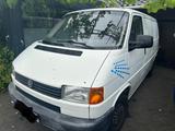 Volkswagen T4 Transporter - Volkswagen aus 2000: Transporter