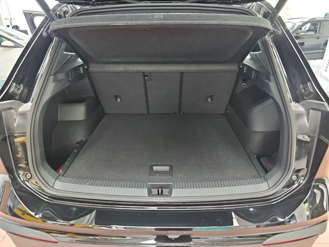 Fahrzeugabbildung Volkswagen Tiguan 1.5 eTSI DSG Goal HD-MATRIX NAVI AHK RFK