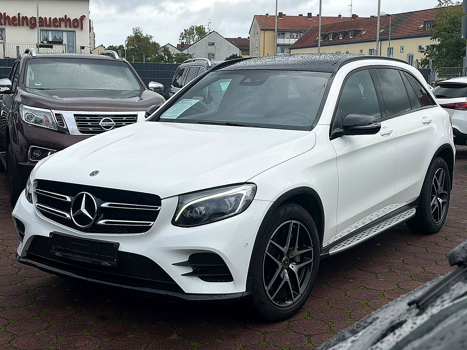 Mercedes-Benz GLC 350 d 4Matic AMG Line AHK COMAND PANO NIGHT