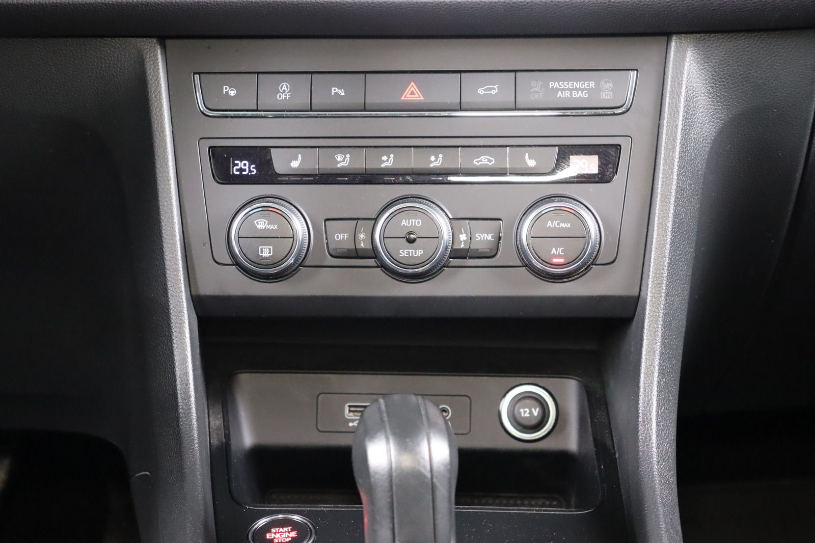 Fahrzeugabbildung SEAT Ateca 2.0 * Navi * LED * ACC * AHK