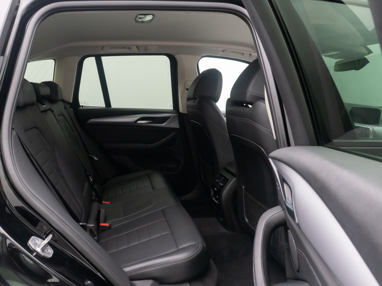 Fahrzeugabbildung BMW X3 xD20d DAB GeschwindigReg Leder Sport 18Zoll