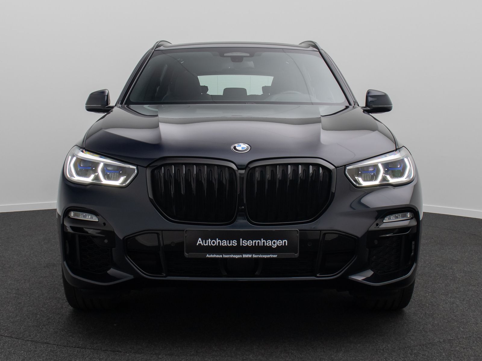 Fahrzeugabbildung BMW X5 M50i Panorama Laser Kamera HUD H/K AHK 22Zoll