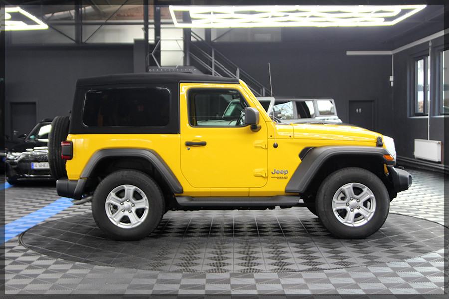Jeep Wrangler 3.6 V6 Sport Auto / CAM / UNFALLFREI