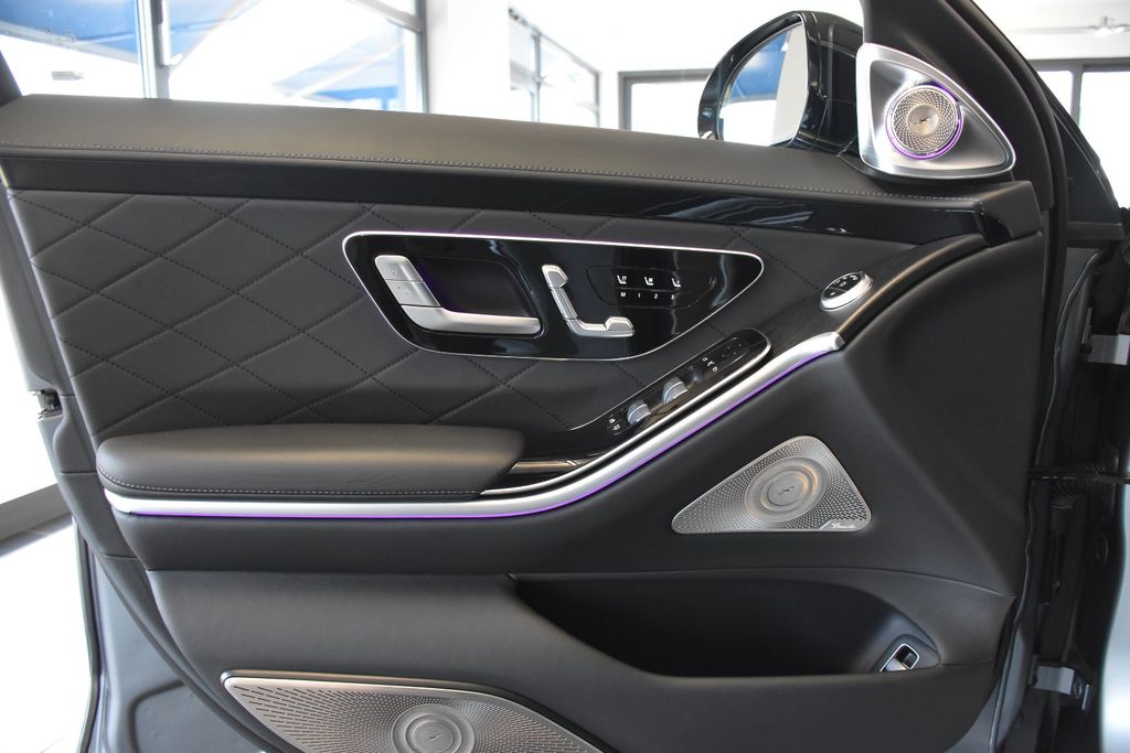 MERCEDES-BENZ S-Class 2022