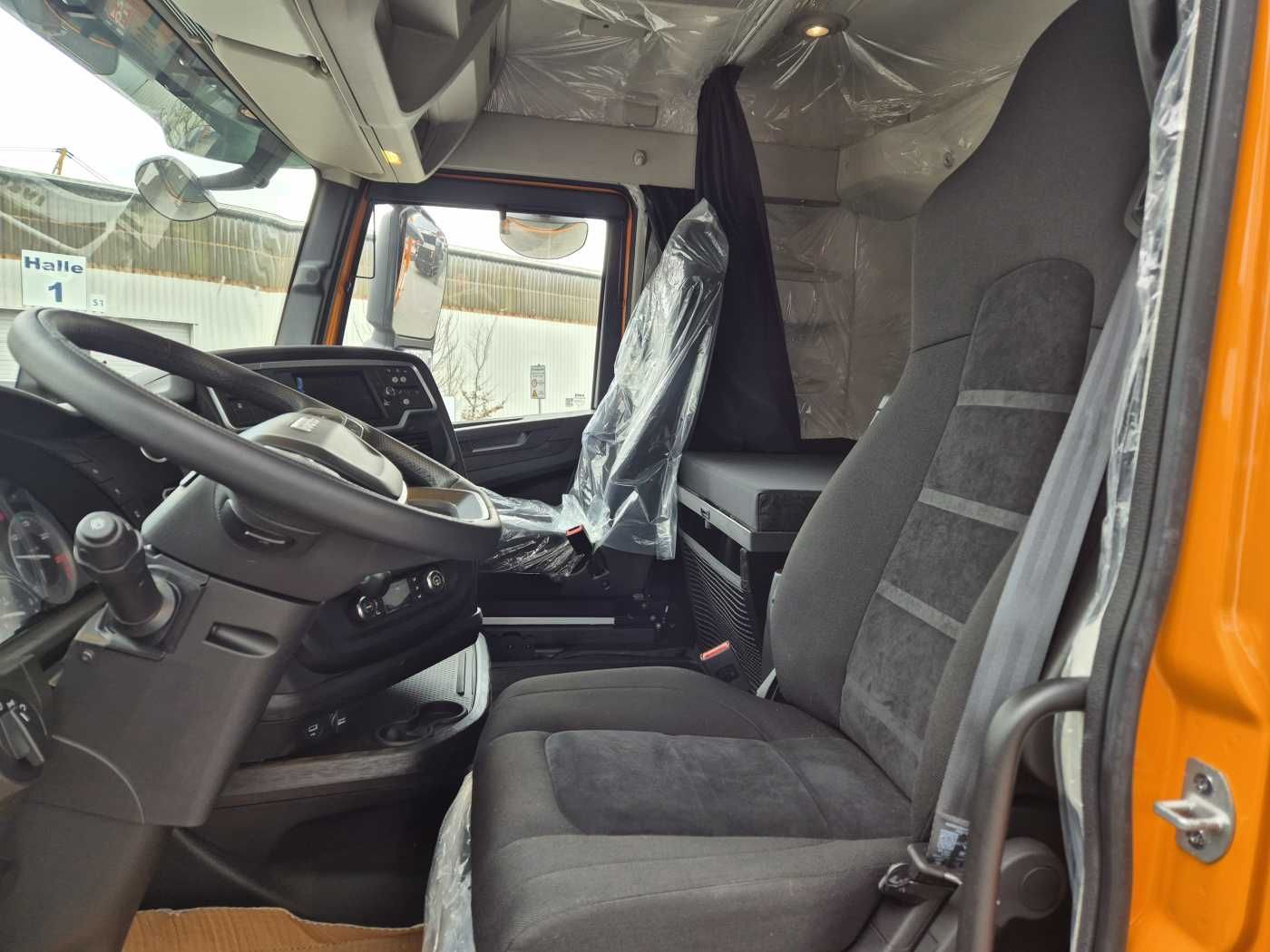 Fahrzeugabbildung Iveco X-Way AS280X46Y/PS ON 6x2 MEILLER  AK16 Intarder