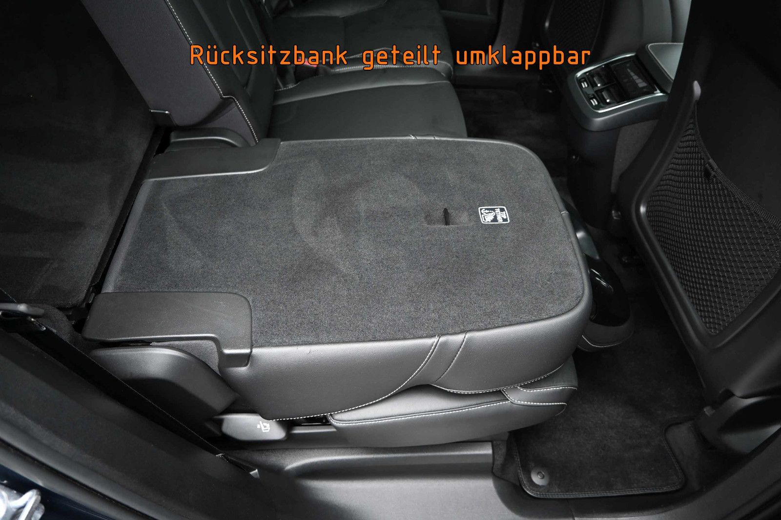 Fahrzeugabbildung Volvo XC90 B5 D AWD R-Design °AHK°STANDHEIZ°PANO°22"°