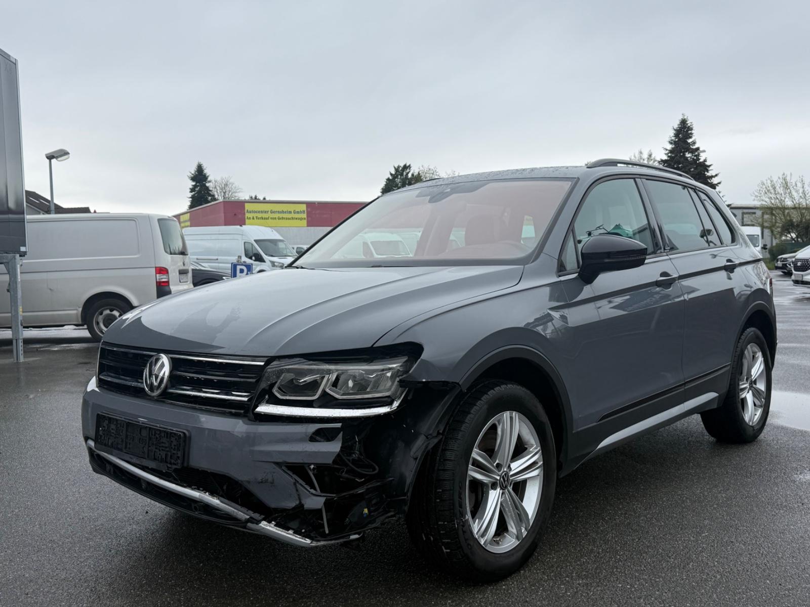 Volkswagen Tiguan OFFROAD 4Motion-DSG-Pano-LED