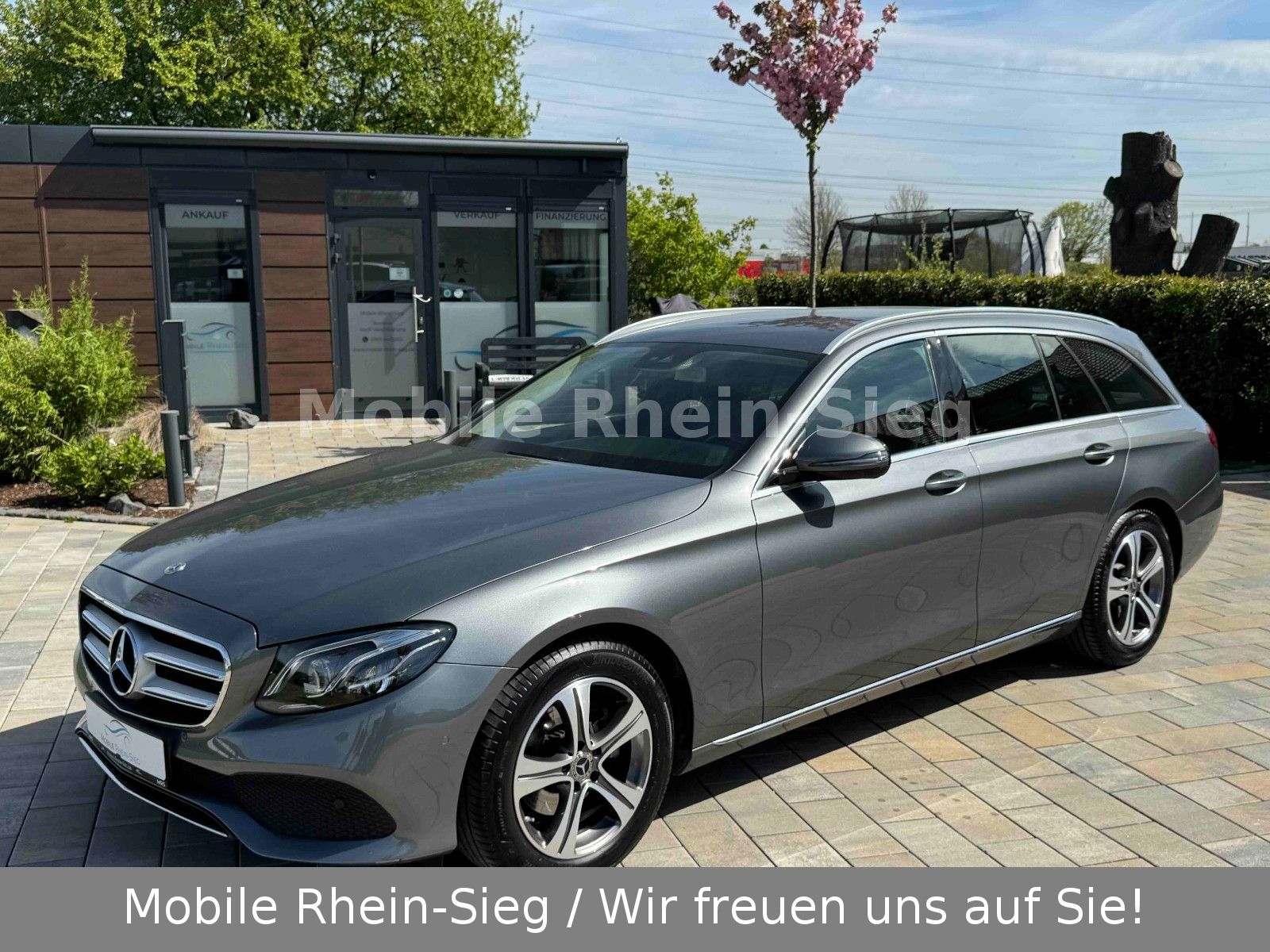 MERCEDES-BENZ E 200 E 200 T Avantgarde *LED*Navi*STHZ*