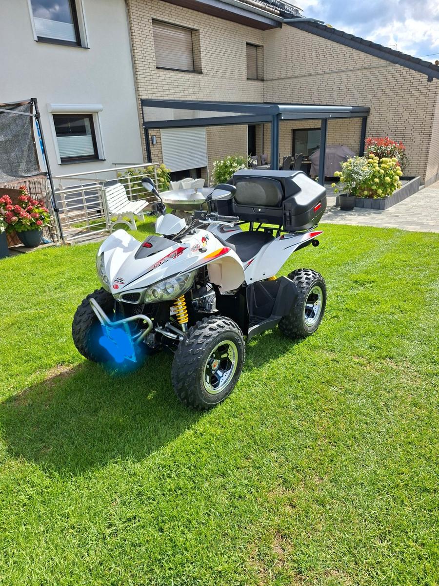 Kymco  2011 — rear view