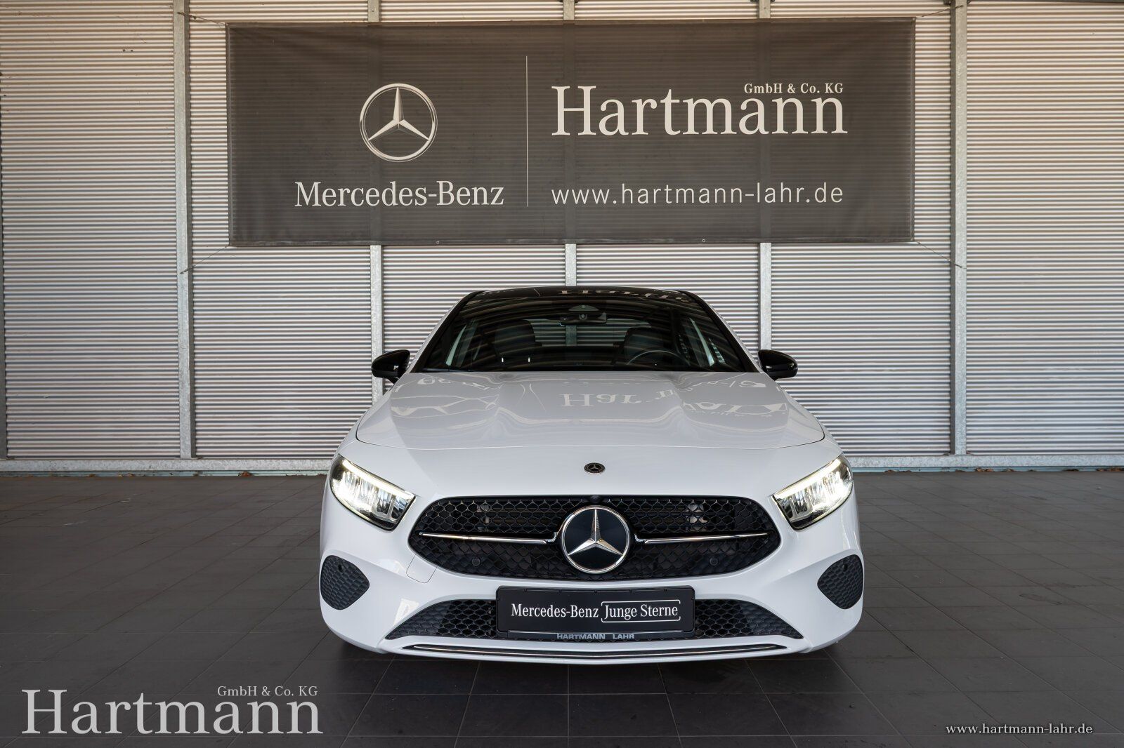 Mercedes-Benz A 180 Progressive Limousine Night Panorama KeyGo imagem 3