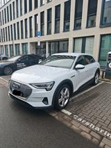Audi e-tron 55 quattro/S Line/Dashcam/AHK/beh Lenkrad - Audi e-tron: Von Privat