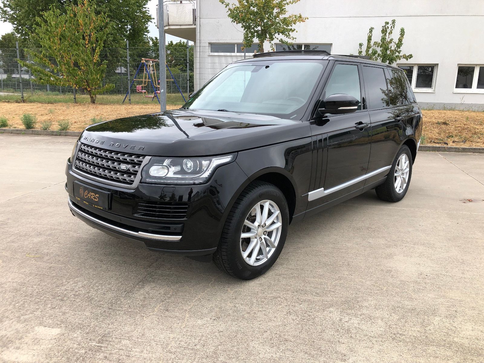 Land-Rover Range Rover - 1