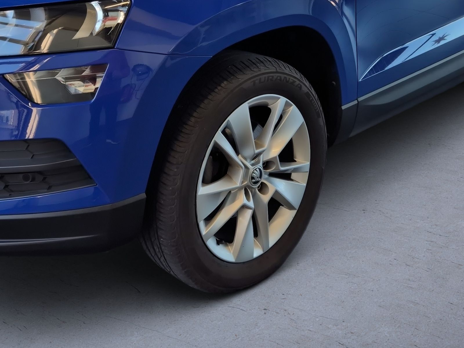 Fahrzeugabbildung SKODA Karoq Ambition