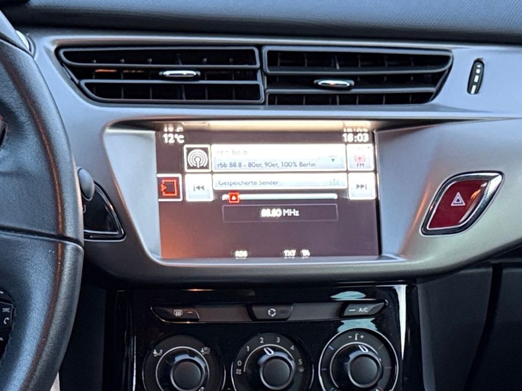 Fahrzeugabbildung Citroën C3 Pure Tech 82 Stop & Start ETG Selection