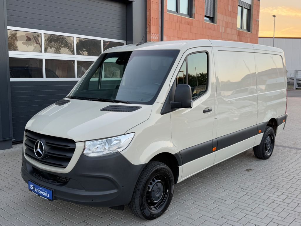 Image of Mercedes-Benz Sprinter