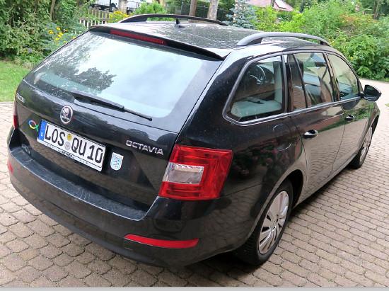 Skoda Octavia 2015 — rear view