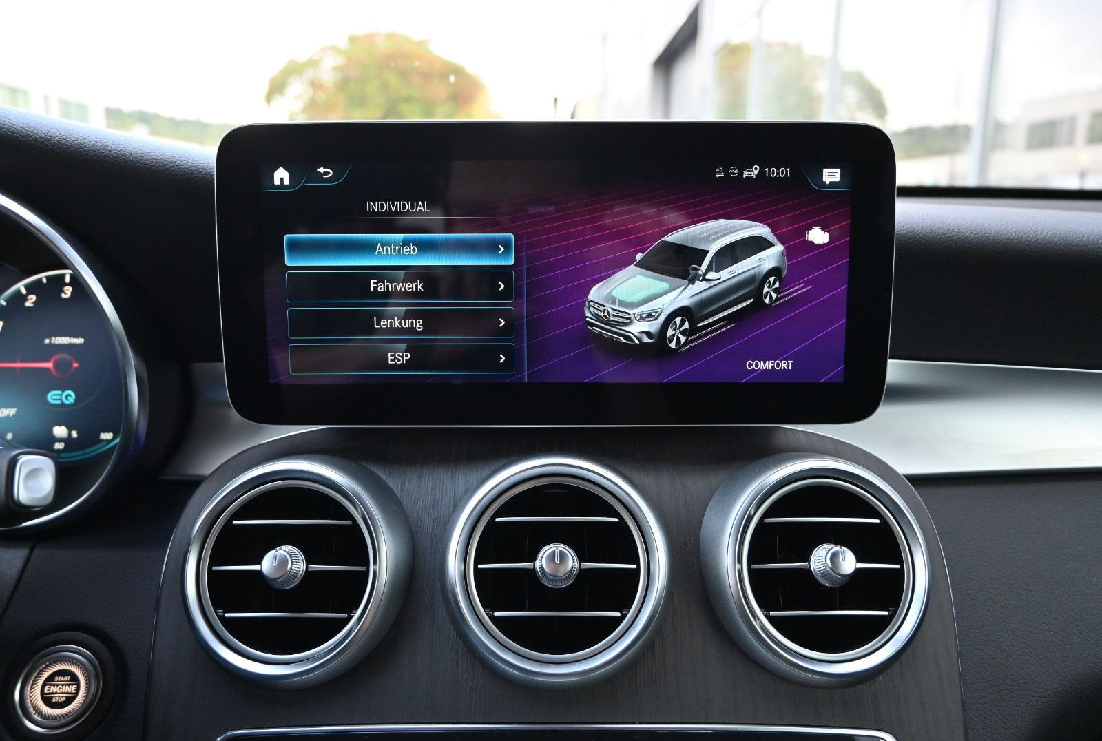 Fahrzeugabbildung Mercedes-Benz GLC 300 de 4MAT. °ACC°AHK°AIRMATIC°HUD°KEYLESS°