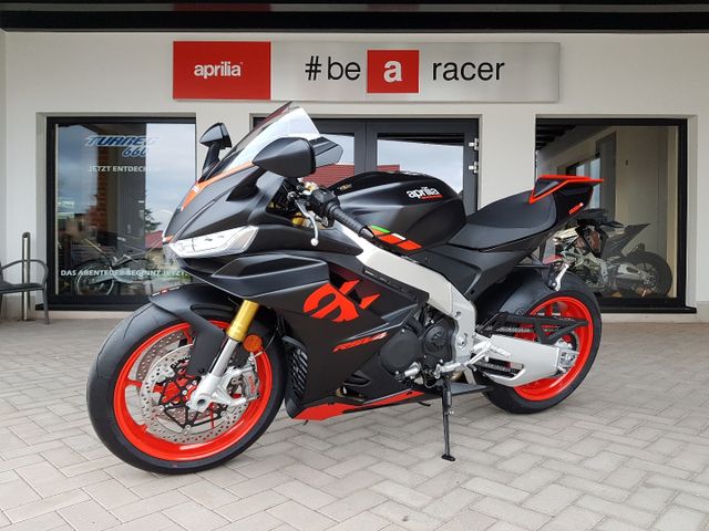 Aprilia RSV4 RR Sachsenring Black