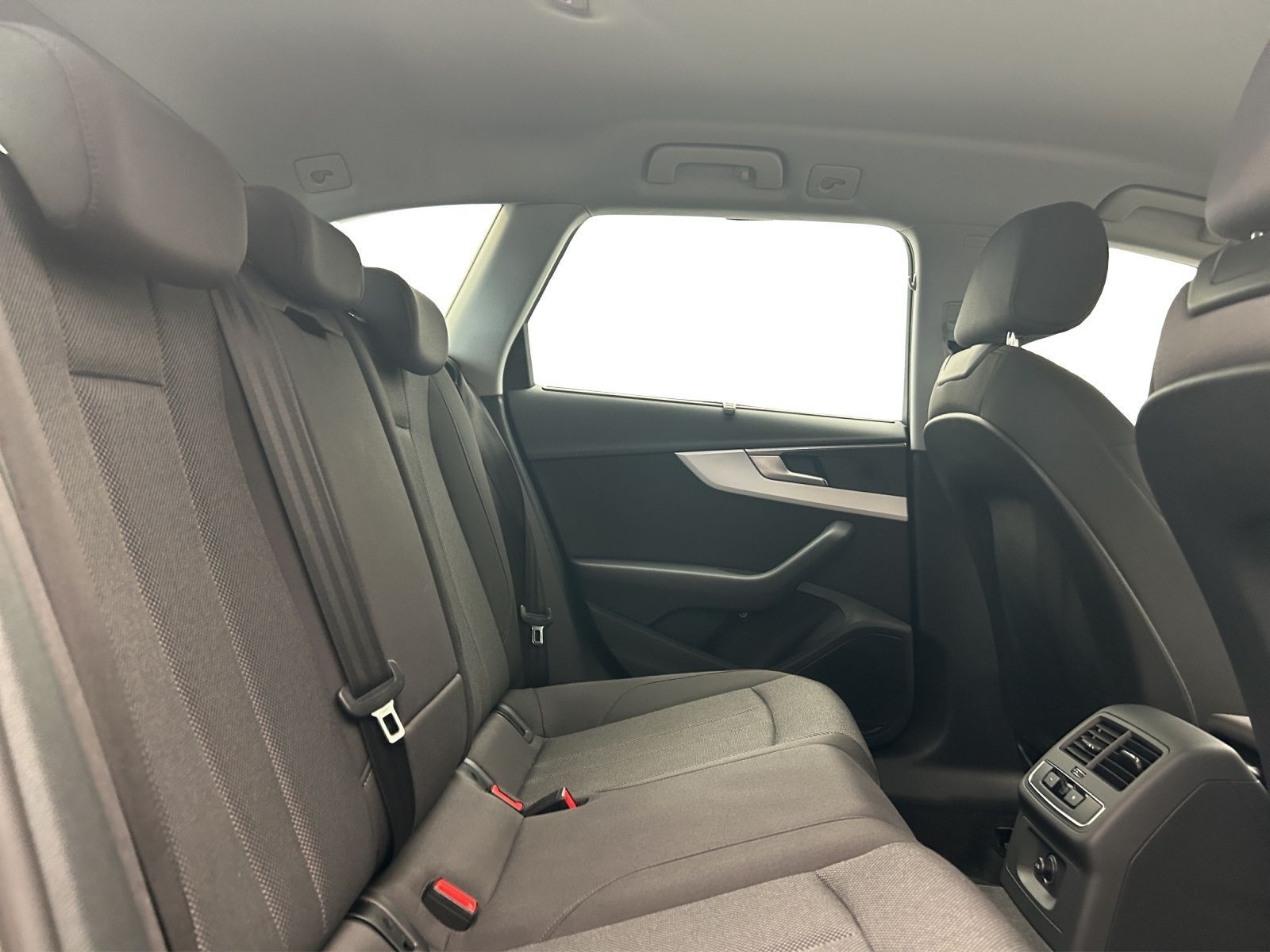 Audi A4 - Bild 15
