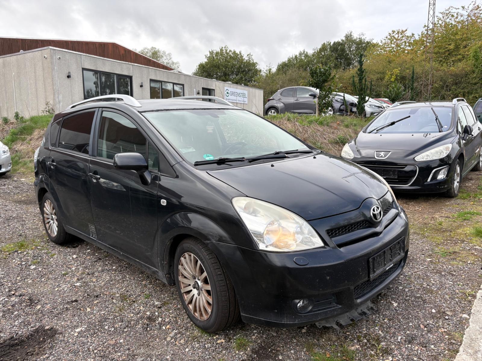Toyota Corolla Verso 2006 — вигляд ззаду