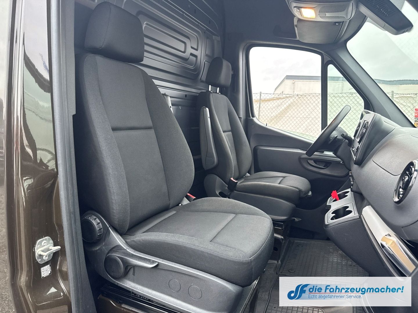 Fahrzeugabbildung Mercedes-Benz Sprinter Kasten Maxi XXL Extra Lang Kamera 316CD