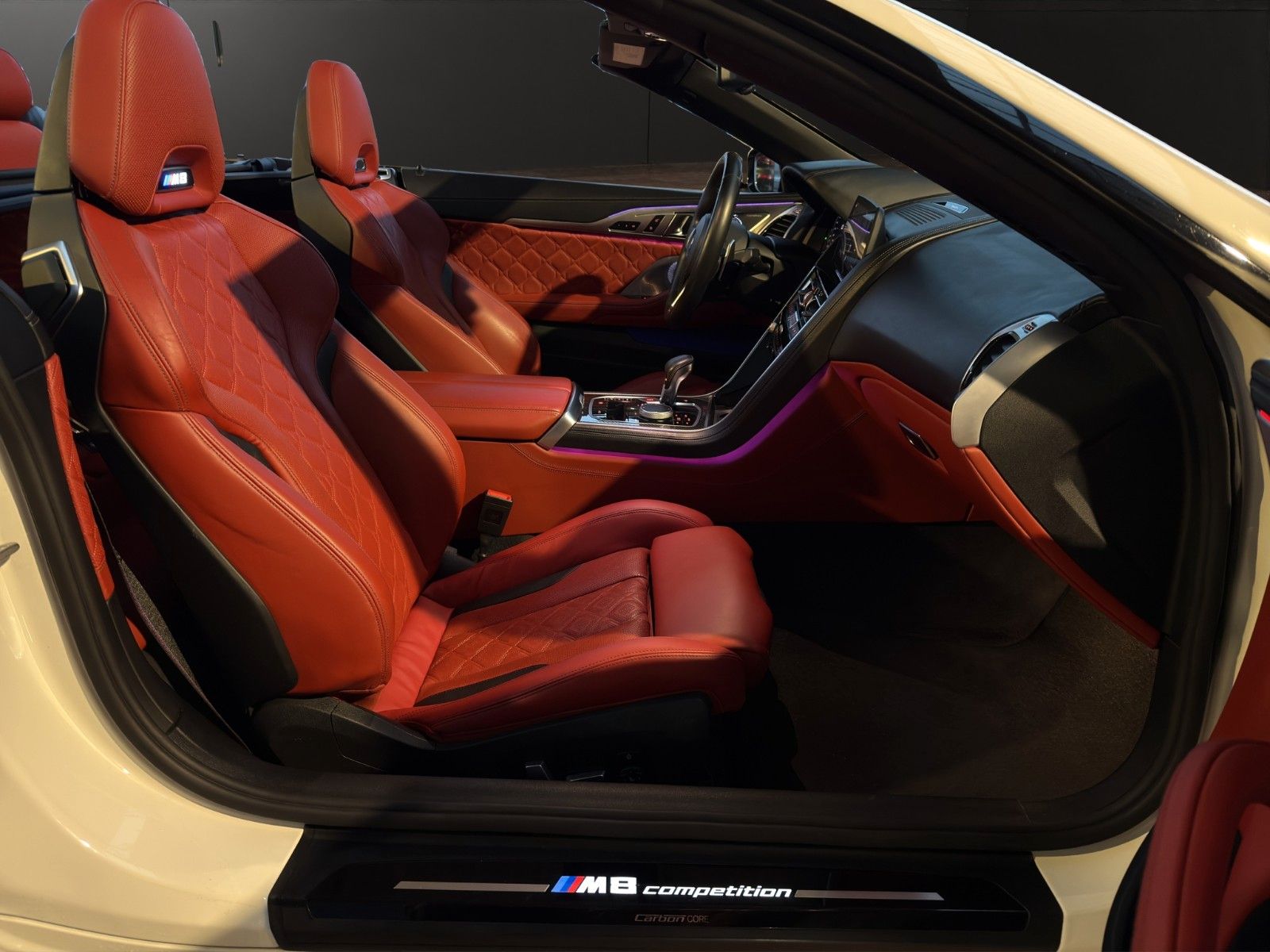 Fahrzeugabbildung BMW M8 Comp xDrive B&W/Keramik/SportAGA/Carbon/Laser