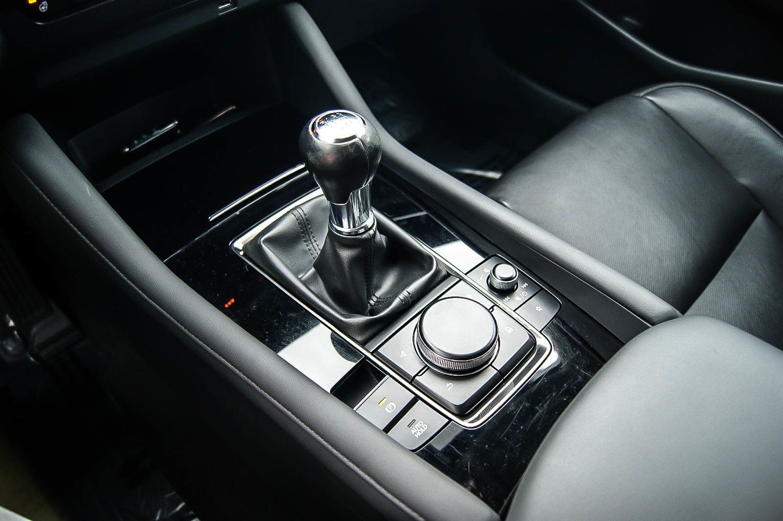 Fahrzeugabbildung Mazda 3 Limousine 2.0 HEADUP LEDER BOSE MATRIX 1.HAND