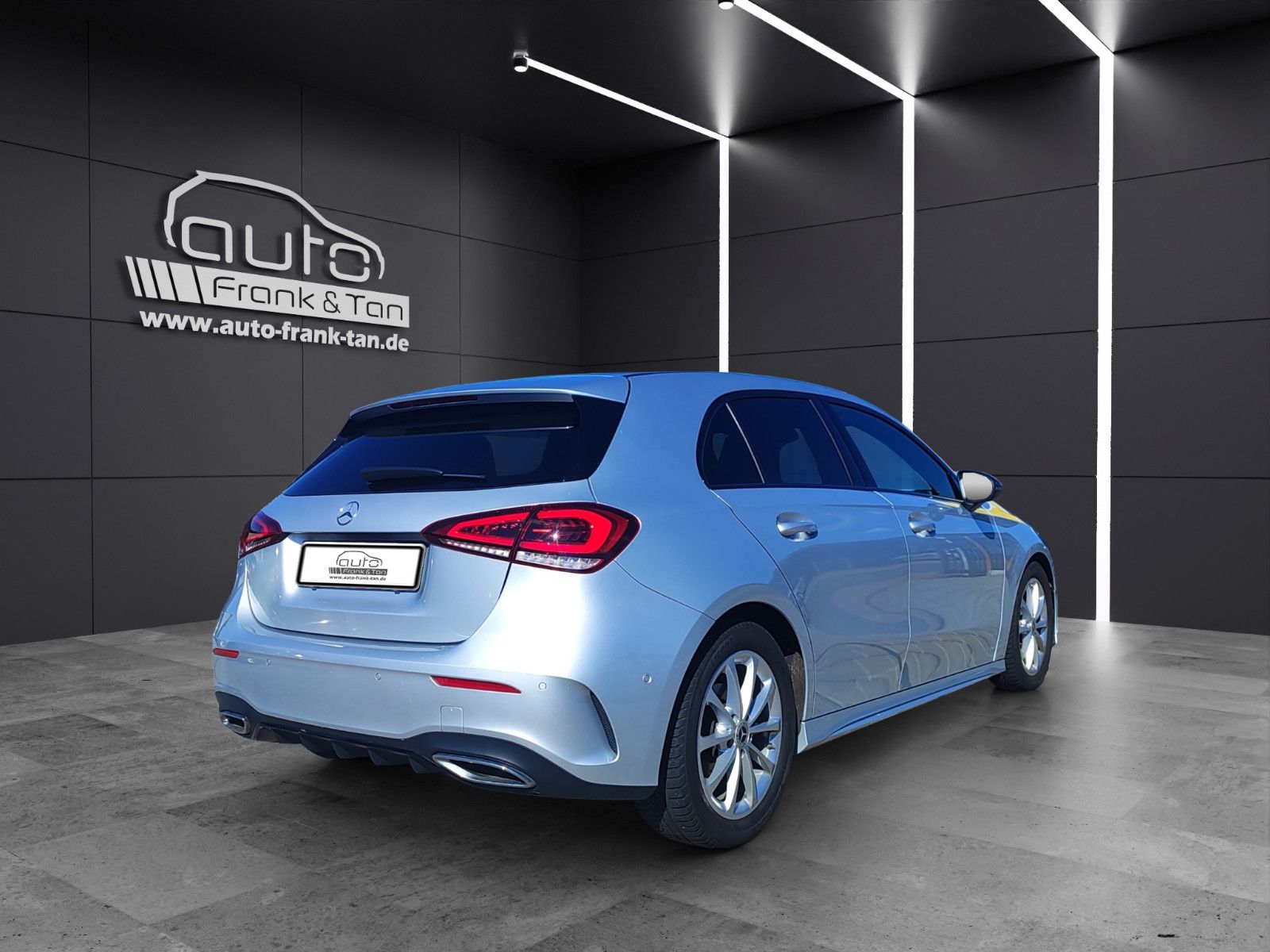 Fahrzeugabbildung Mercedes-Benz A180*AMG-Line*Automatik*Navi*LED*Ambiente*Pano*