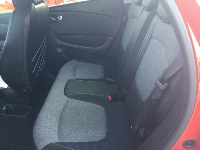 Captur 1.2 Intens KLIMA PDC SHZ KAMERA NAVI LED