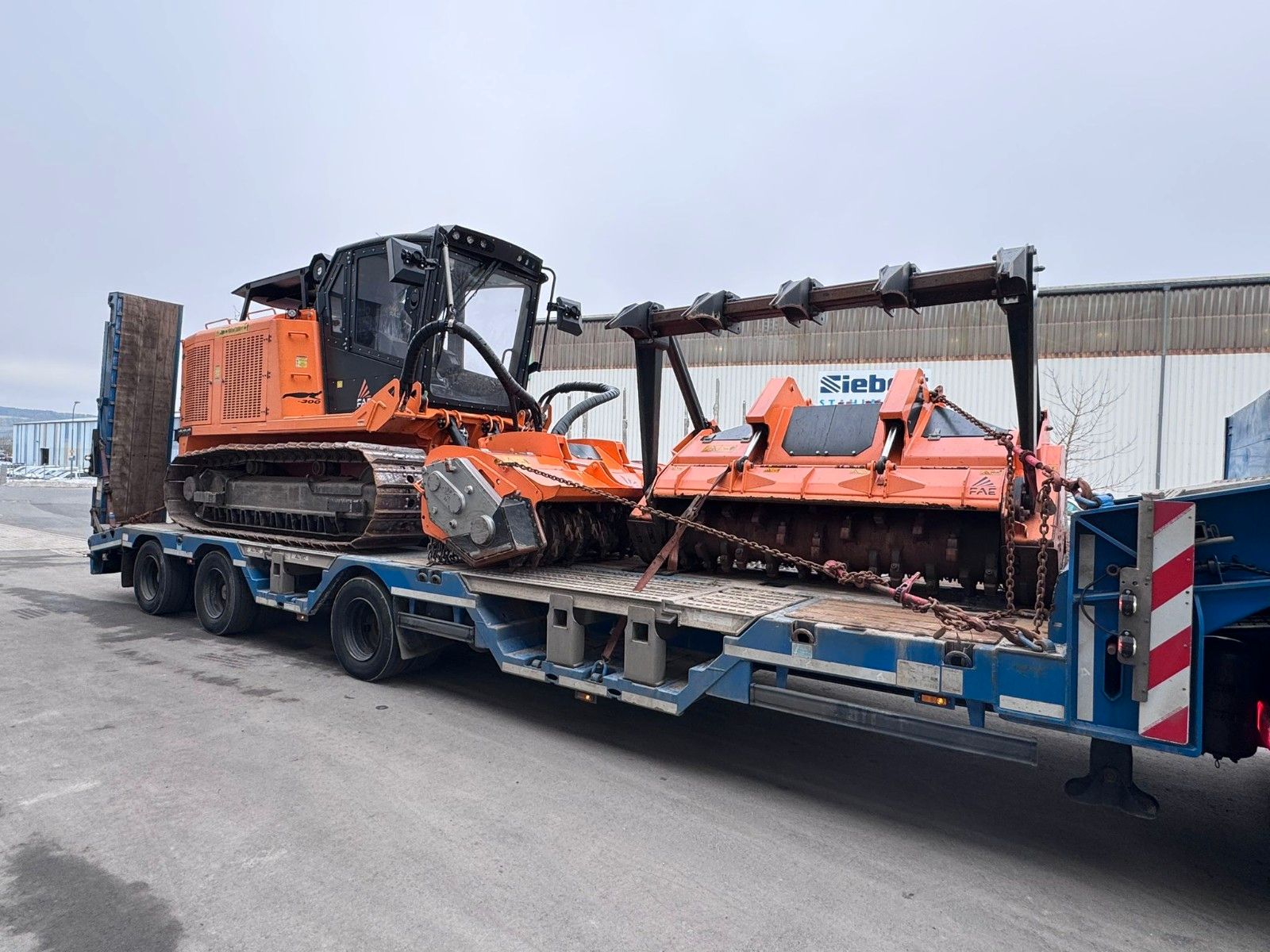 Fahrzeugabbildung Andere FAE PT 300 / 273h! / Forstmulcher / Bodenfräse