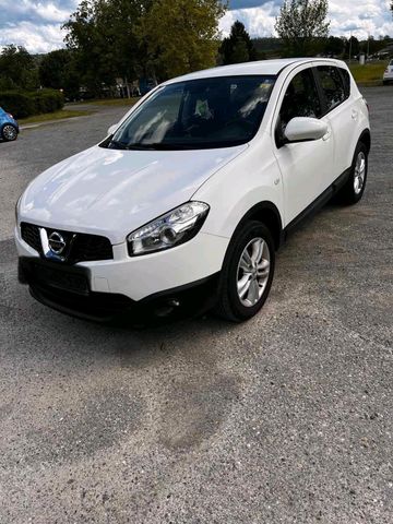 Nissan Qashqai 2.0 Diesel TÜV Neu