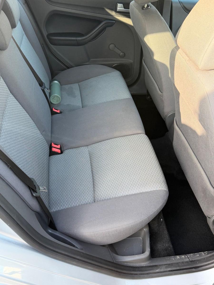 Ford Focus 2006 — photo 5