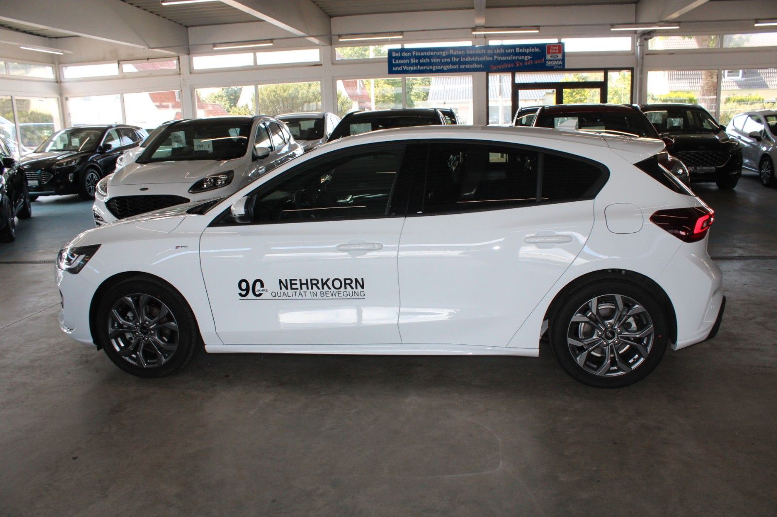 Fahrzeugabbildung Ford Focus MHEV ST-Line FahrerAssistenz + WinterPaket