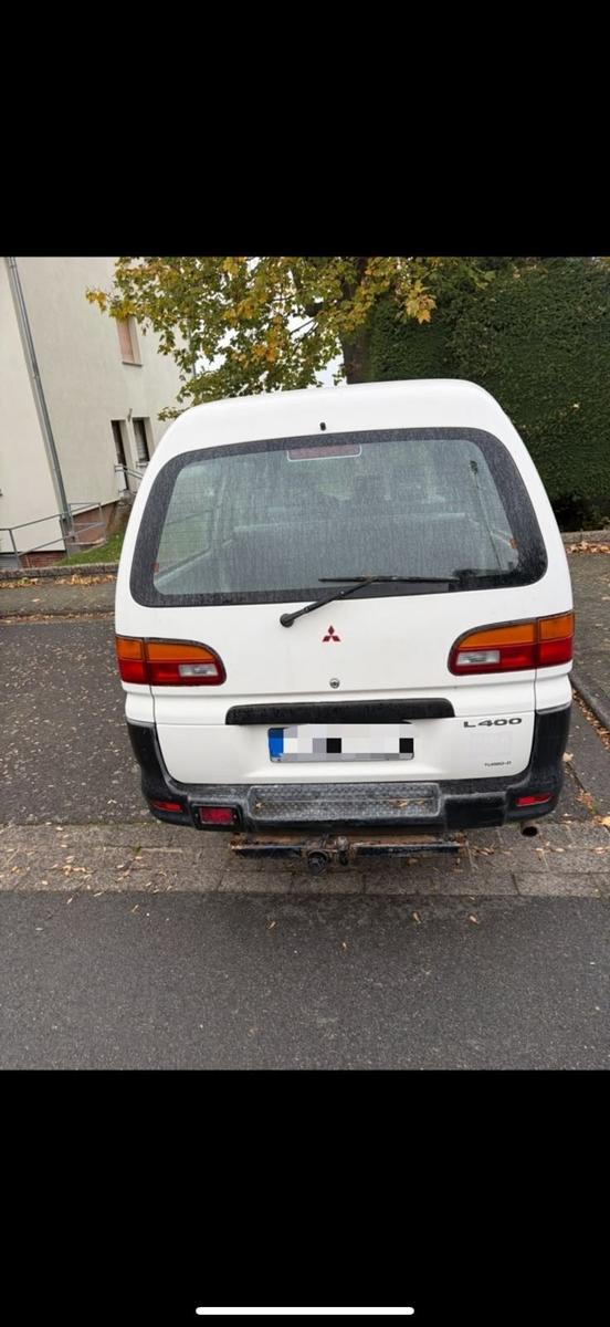 Mitsubishi L400