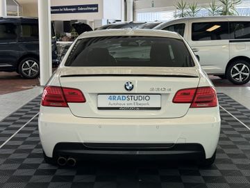 BMW 330xd COUPE ALLRAD SCHALTER M-SPORTPAKET 2.HAND