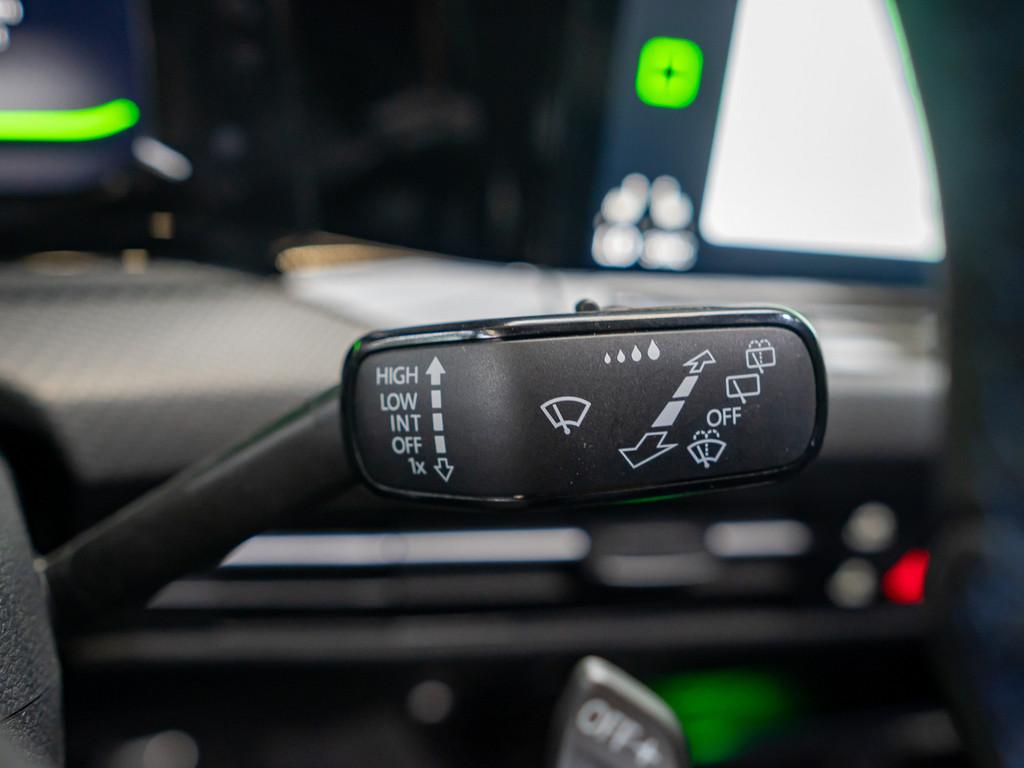 Volkswagen Golf VIII R Performance 2,0 l TSI 4MOTION DSG, миниатюра 16