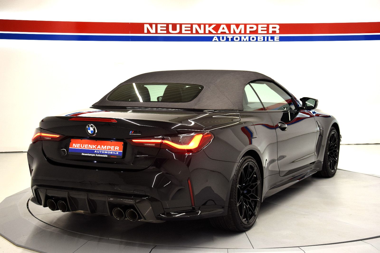 Fahrzeugabbildung BMW M4 Cabrio xDrive Carbon Paket Sitzlüft ACC HeadU