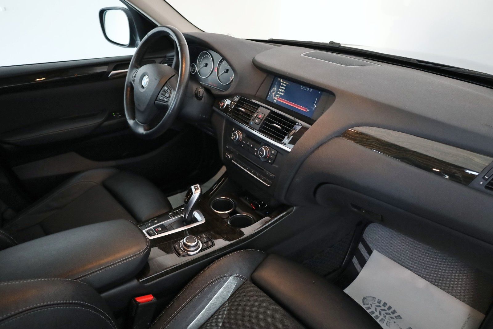 Fahrzeugabbildung BMW X3 xDrive 20d, X line,T.Leder,Navi,SH,Kamera,AHK
