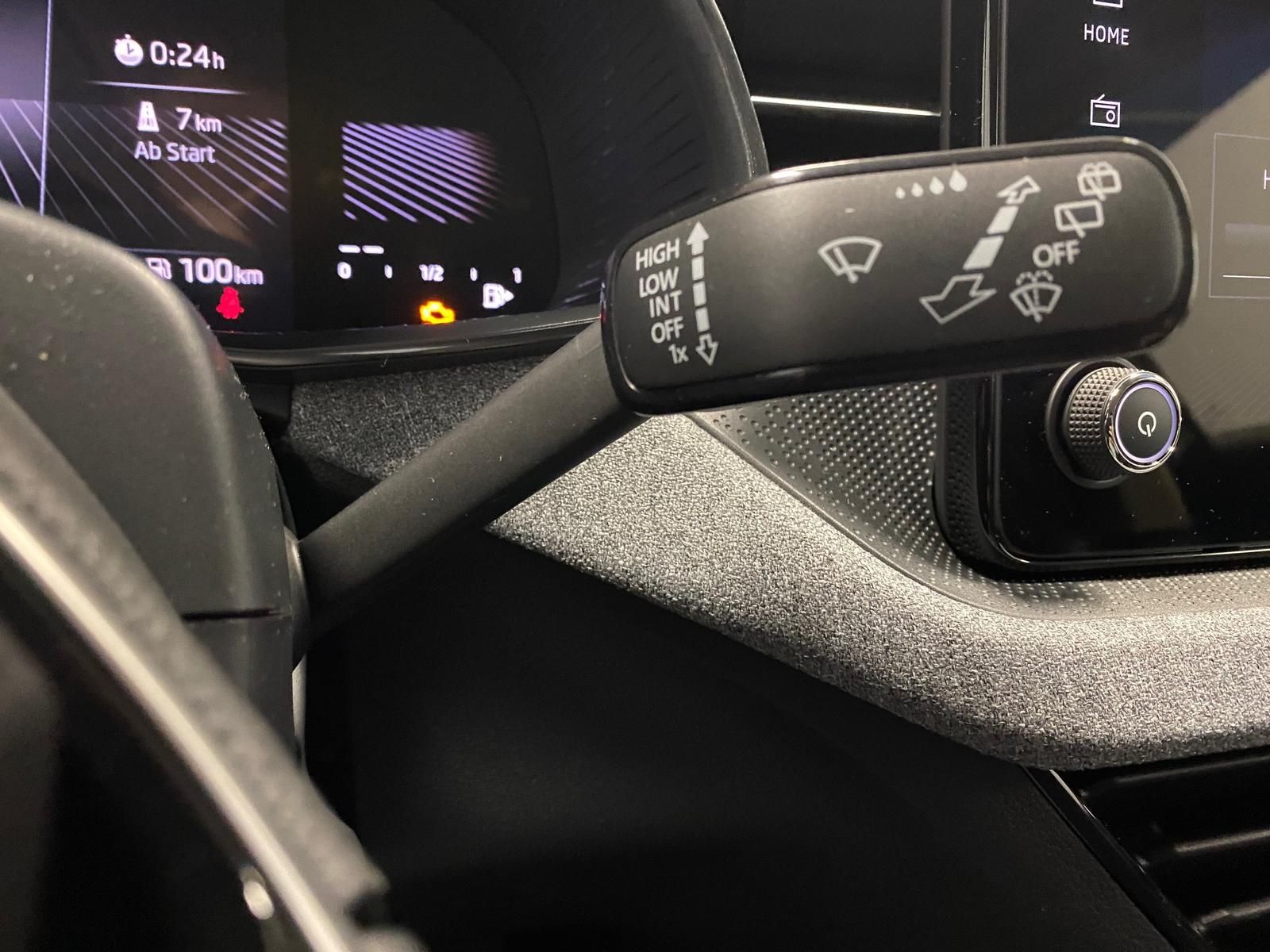 Fahrzeugabbildung SKODA Kamiq 1.0 TSI Selection AHK+APP+KLIMA+RFK+PDC+SI