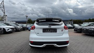 Ford Focus - 6