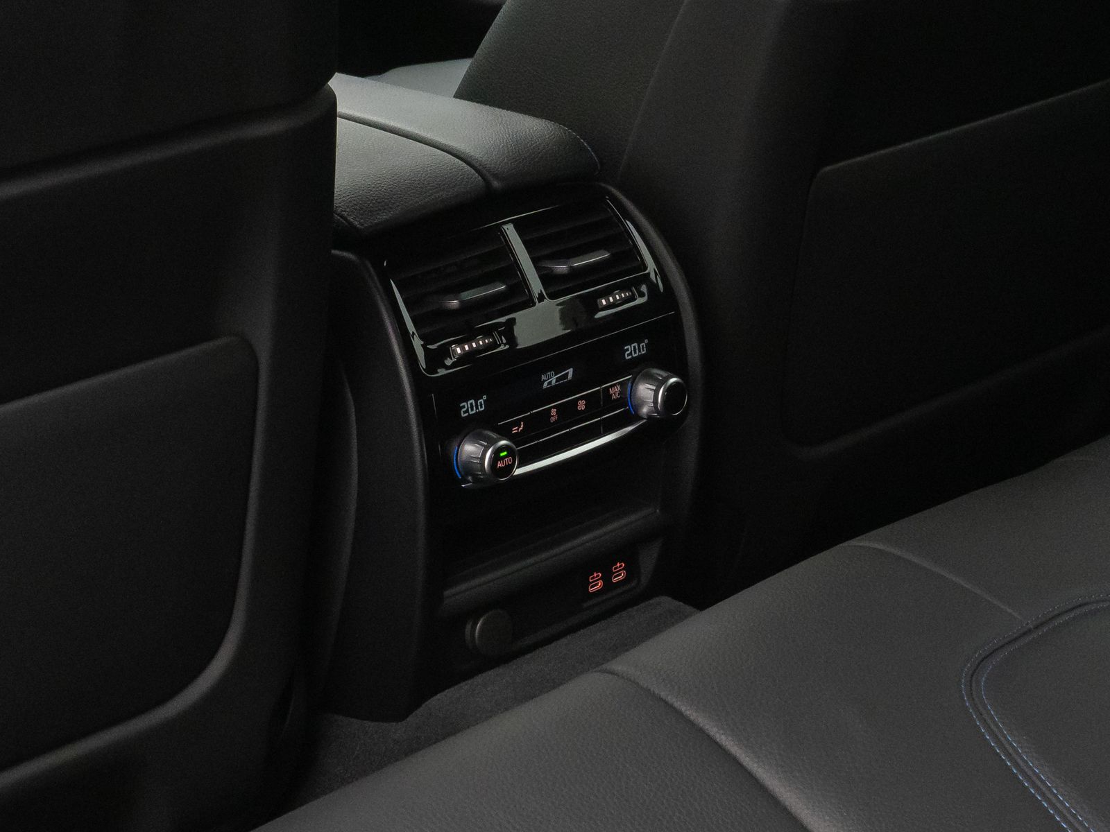 Fahrzeugabbildung BMW 540d xD M Sport Kamera DAB H/K AHK Alarm 20Zoll