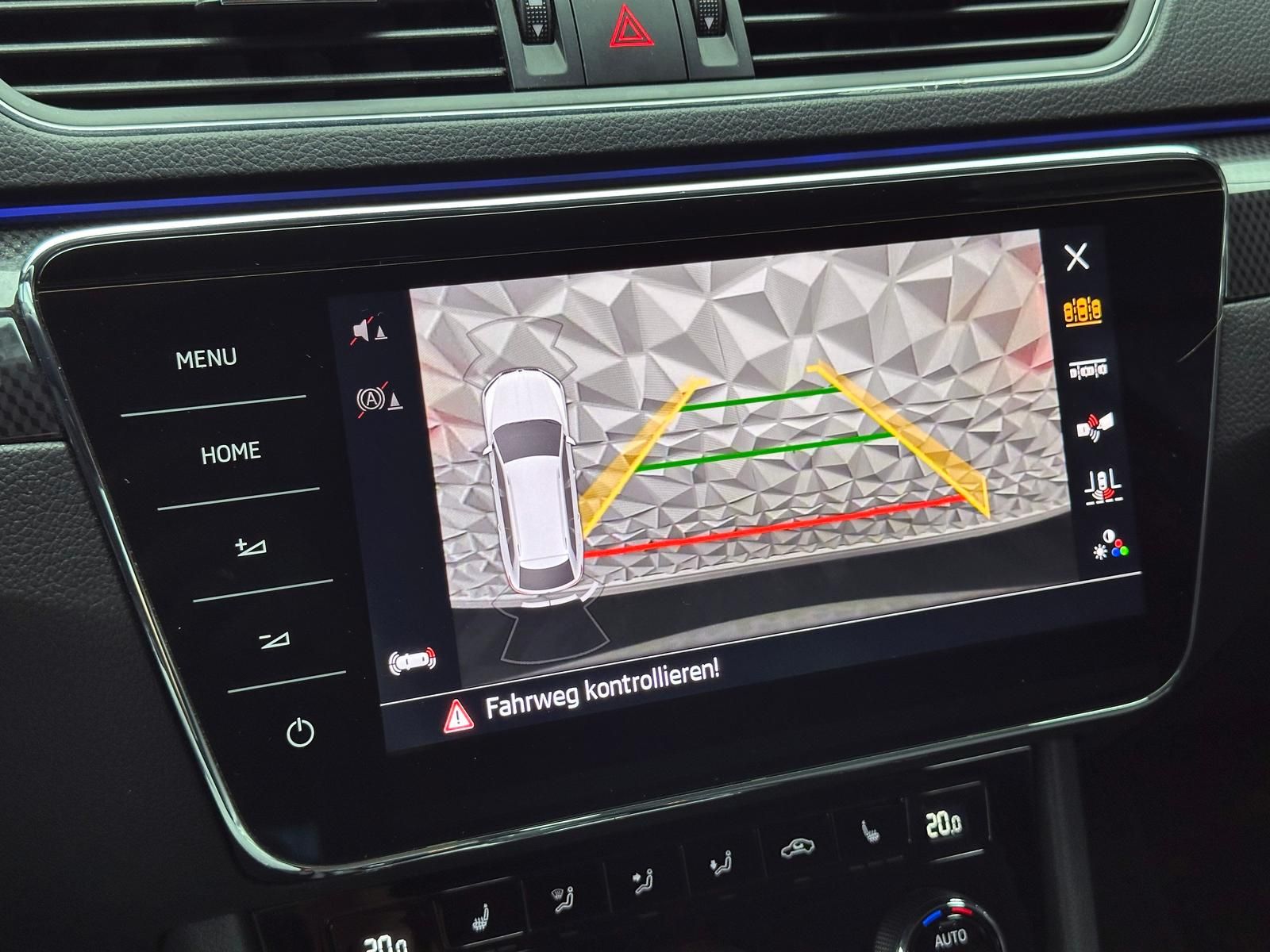 Fahrzeugabbildung SKODA Superb Sportline 2.0 TDI/BLACK-EDITION/PANO/VIRT